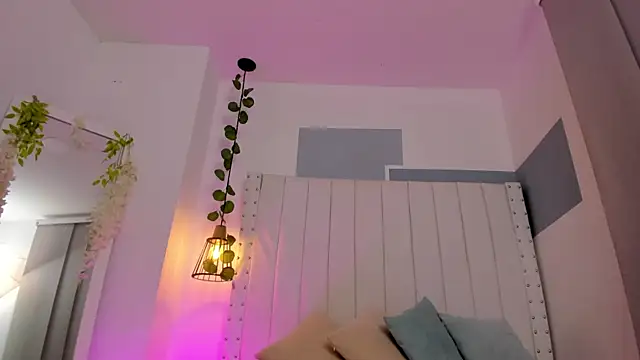 hannah gray online show from August 1, 11:20 am
