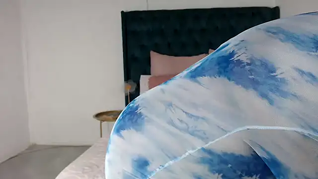 1Blackertheberry1 online show from February 18, 10:50 pm