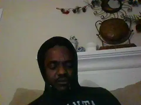 Snapshot of Hugedick0071 chatting on January 21, 5:05 am Hugedick0071 online show from January 21, 5:05 am