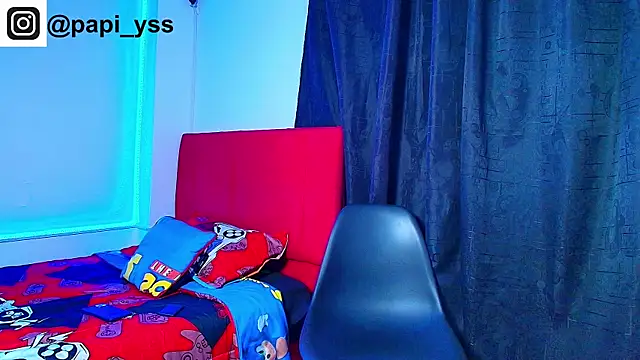 dominic smith  online show from October 12, 11:48 pm