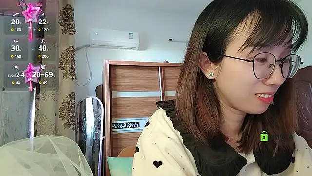 Lili 666 online show from November 20, 7:30 am