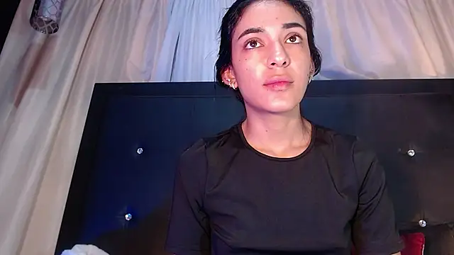 Snapshot of srta_luciana chatting on May 12, 11:51 am srta luciana online show from May 12, 11:51 am