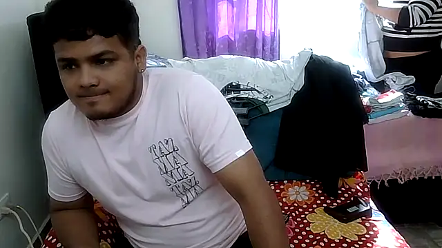 Snapshot of Boycuriousxxx chatting on August 2, 1:20 pm Boycuriousxxx online show from August 2, 1:20 pm