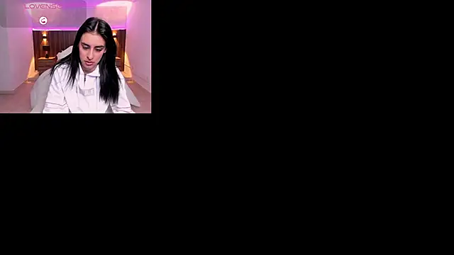 karlaa james online show from March 30, 11:11 am