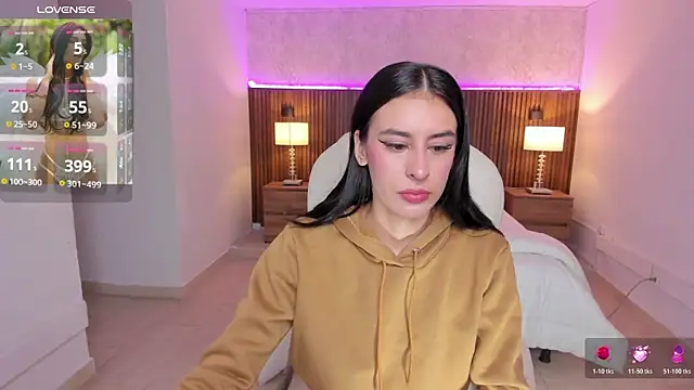 karlaa james online show from April 25, 11:02 am