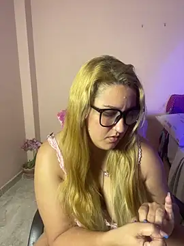 saray gomez22 online show from May 4, 10:33 am