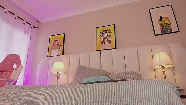 Snapshot of angelss_of_charlie chatting on January 10, 3:03 pm angelss of charlie online show from January 10, 3:03 pm