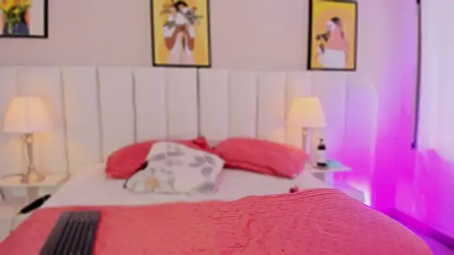 Snapshot of angelss_of_charlie chatting on January 19, 3:05 pm angelss of charlie online show from January 19, 3:05 pm