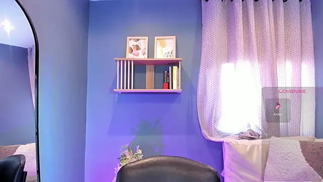 Snapshot of Miranda_doll_ chatting on June 16, 12:19 pm Miranda doll online show from June 16, 12:19 pm