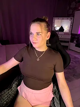 Lexi noah online show from September 18, 9:17 pm