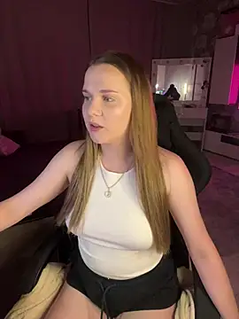 Snapshot of Lexi_noah chatting on June 28, 9:32 pm Lexi noah online show from June 28, 9:32 pm