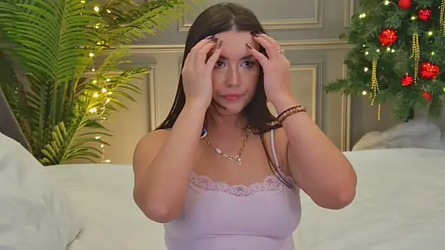 TrishaWinslet online show from December 14, 5:57 am