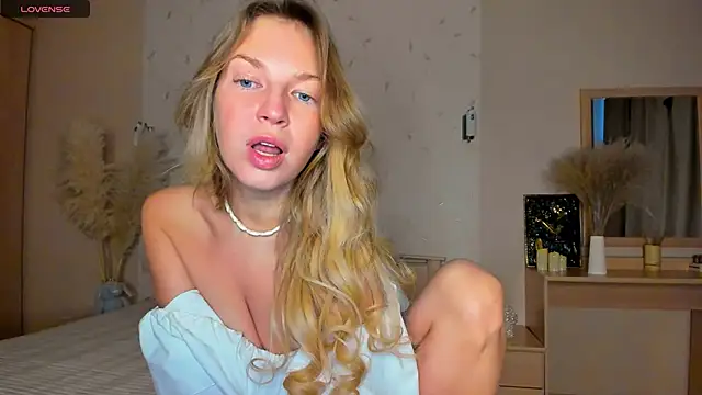 Snapshot of Jeanne_Williams chatting on February 1, 3:30 am Jeanne Williams online show from February 1, 3:30 am