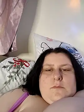 Snapshot of tvshtvsh24 chatting on October 29, 7:54 am tvshtvsh24 online show from October 29, 7:54 am