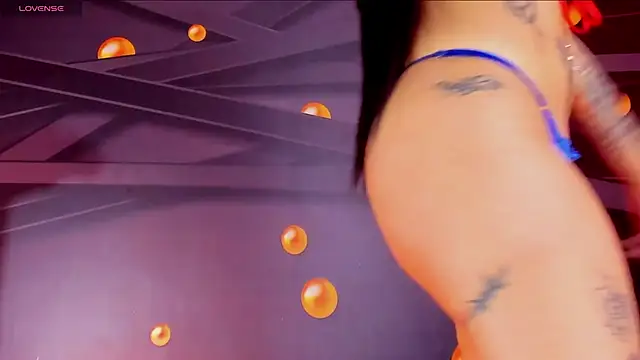 Snapshot of filletatouee chatting on March 23, 12:04 am filletatouee online show from March 23, 12:04 am