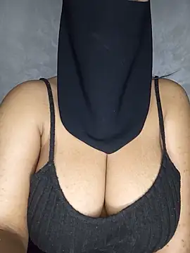 Snapshot of Narimane_maroc chatting on May 22, 4:52 am Narimane maroc online show from May 22, 4:52 am