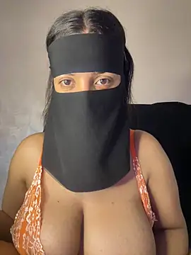 Snapshot of Narimane_maroc chatting on June 12, 2:32 am Narimane maroc online show from June 12, 2:32 am
