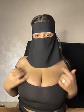 Snapshot of Narimane_maroc chatting on June 20, 1:52 am Narimane maroc online show from June 20, 1:52 am