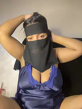 Snapshot of Narimane_maroc chatting on July 16, 2:39 am Narimane maroc online show from July 16, 2:39 am