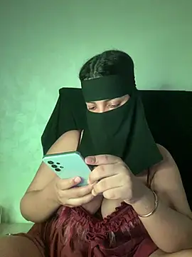 Snapshot of Narimane_maroc chatting on July 19, 2:04 am Narimane maroc online show from July 19, 2:04 am