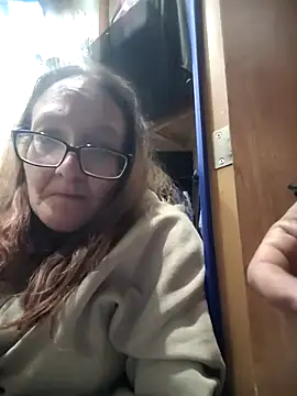 ILUV2TUCHMYKITTY online show from October 14, 2:07 pm