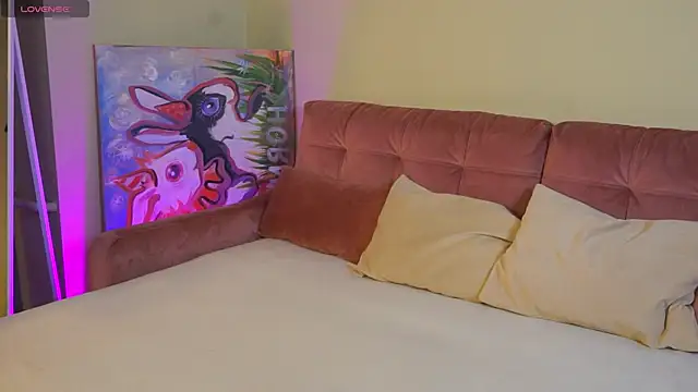 JessRosen online show from February 8, 3:21 am