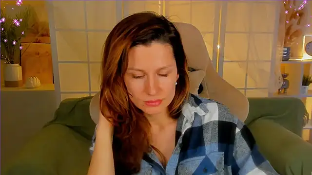 April o Nill online show from December 27, 11:17 am