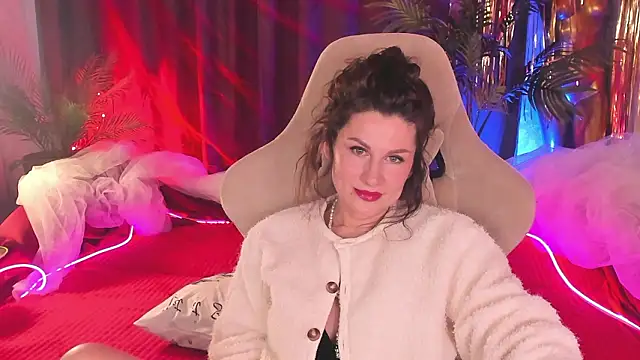 April o Nill online show from February 10, 5:28 pm