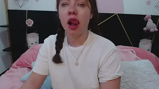 Snapshot of DanniAbbey chatting on February 7, 2:37 pm DanniAbbey online show from February 7, 2:37 pm