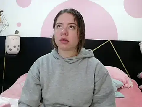 Snapshot of DanniAbbey chatting on February 12, 11:29 am DanniAbbey online show from February 12, 11:29 am