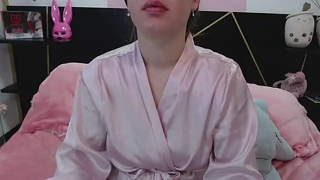 Snapshot of DanniAbbey chatting on March 8, 11:37 am DanniAbbey online show from March 8, 11:37 am