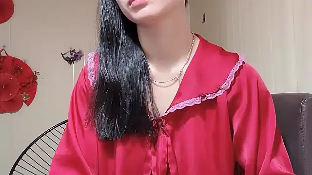 Snapshot of LinhChi_9x chatting on May 12, 12:41 am LinhChi 9x online show from May 12, 12:41 am