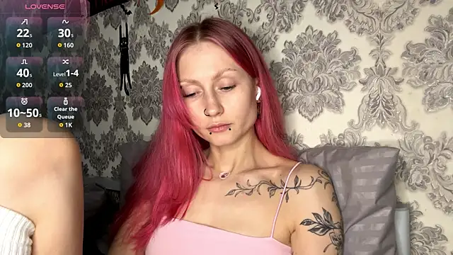 MarthaGees online show from December 4, 4:27 pm