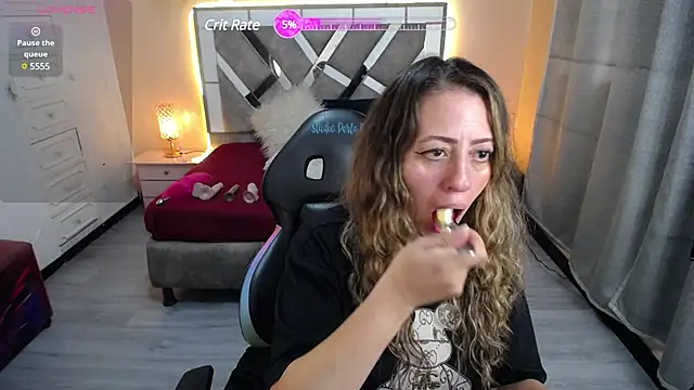 Snapshot of miss_hanna07 chatting on February 21, 1:22 pm miss hanna07 online show from February 21, 1:22 pm