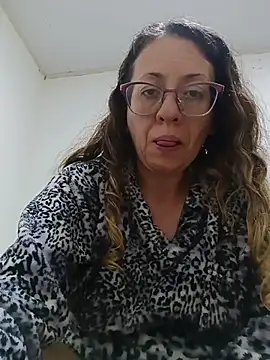 Snapshot of miss_hanna07 chatting on October 28, 4:27 am miss hanna07 online show from October 28, 4:27 am