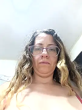 Snapshot of miss_hanna07 chatting on November 22, 12:31 am miss hanna07 online show from November 22, 12:31 am