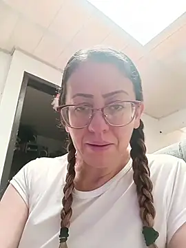 Snapshot of miss_hanna07 chatting on November 26, 2:51 pm miss hanna07 online show from November 26, 2:51 pm