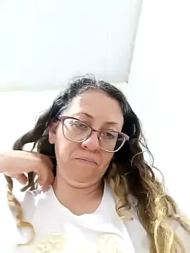 Snapshot of miss_hanna07 chatting on December 1, 11:10 pm miss hanna07 online show from December 1, 11:10 pm