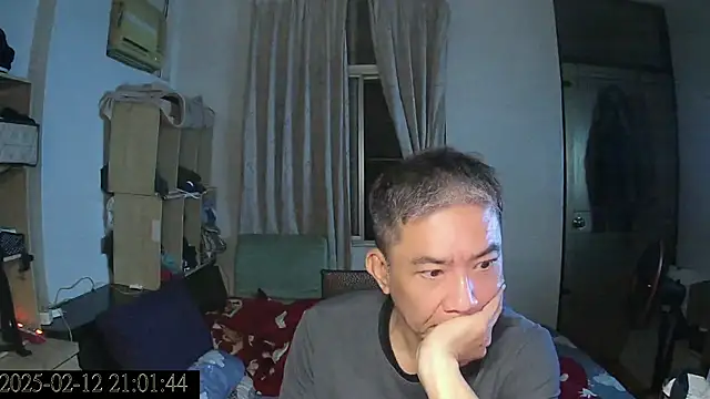 YuHsuant online show from February 12, 1:06 pm