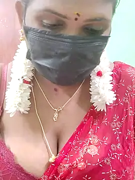 Snapshot of malliga98 chatting on November 8, 6:07 pm malliga98 online show from November 8, 6:07 pm