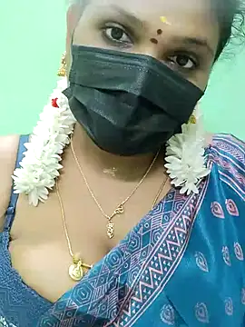 Snapshot of malliga98 chatting on December 2, 5:52 pm malliga98 online show from December 2, 5:52 pm