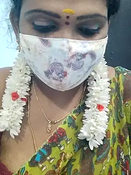 Snapshot of malliga98 chatting on December 15, 8:13 pm malliga98 online show from December 15, 8:13 pm