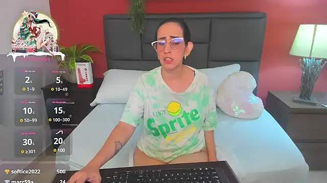 Snapshot of jadde13_ chatting on December 19, 8:56 am jadde13 online show from December 19, 8:56 am