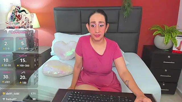 Snapshot of jadde13_ chatting on December 23, 9:27 am jadde13 online show from December 23, 9:27 am