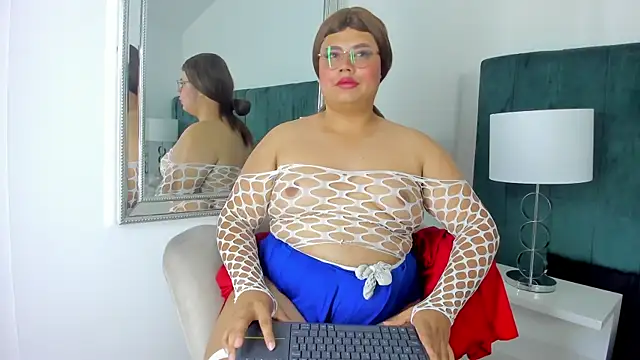 Snapshot of Tom_Silver__ chatting on December 27, 12:18 am Tom Silver online show from December 27, 12:18 am