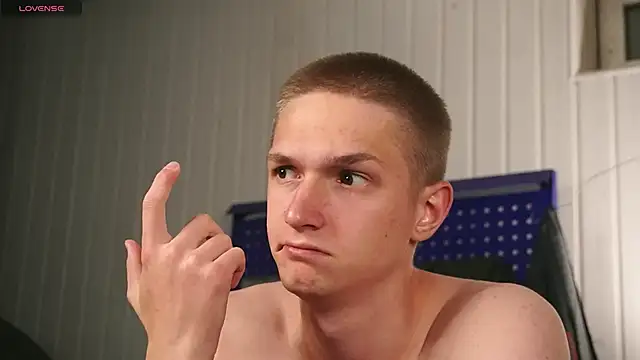 dustyn fox online show from September 18, 4:31 pm