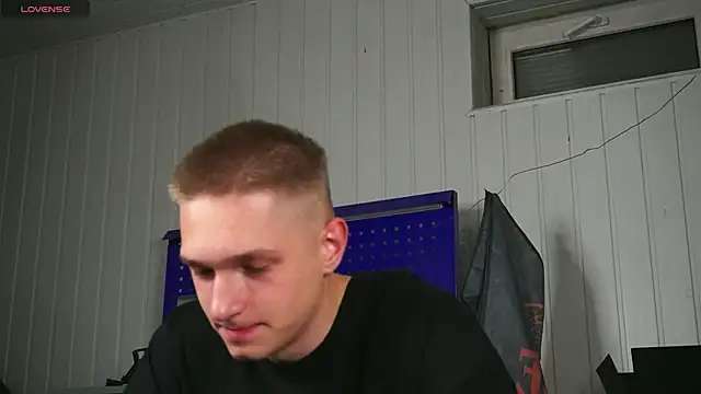 dustyn fox online show from October 15, 4:51 pm