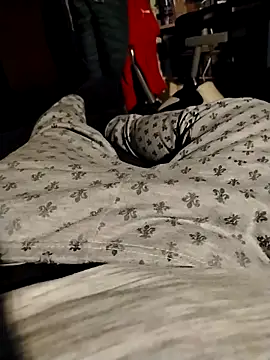 Snapshot of Nikart83 chatting on February 26, 10:31 pm Nikart83 online show from February 26, 10:31 pm