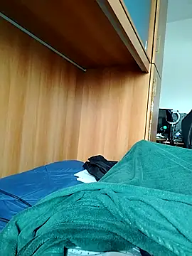 Snapshot of Nikart83 chatting on March 15, 3:29 pm Nikart83 online show from March 15, 3:29 pm