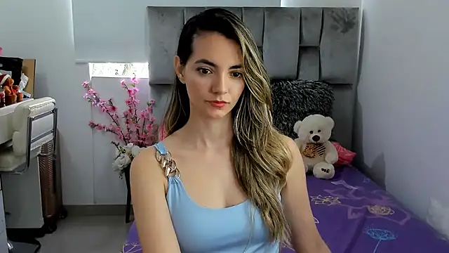 baby-miah online show from December 7, 6:48 pm